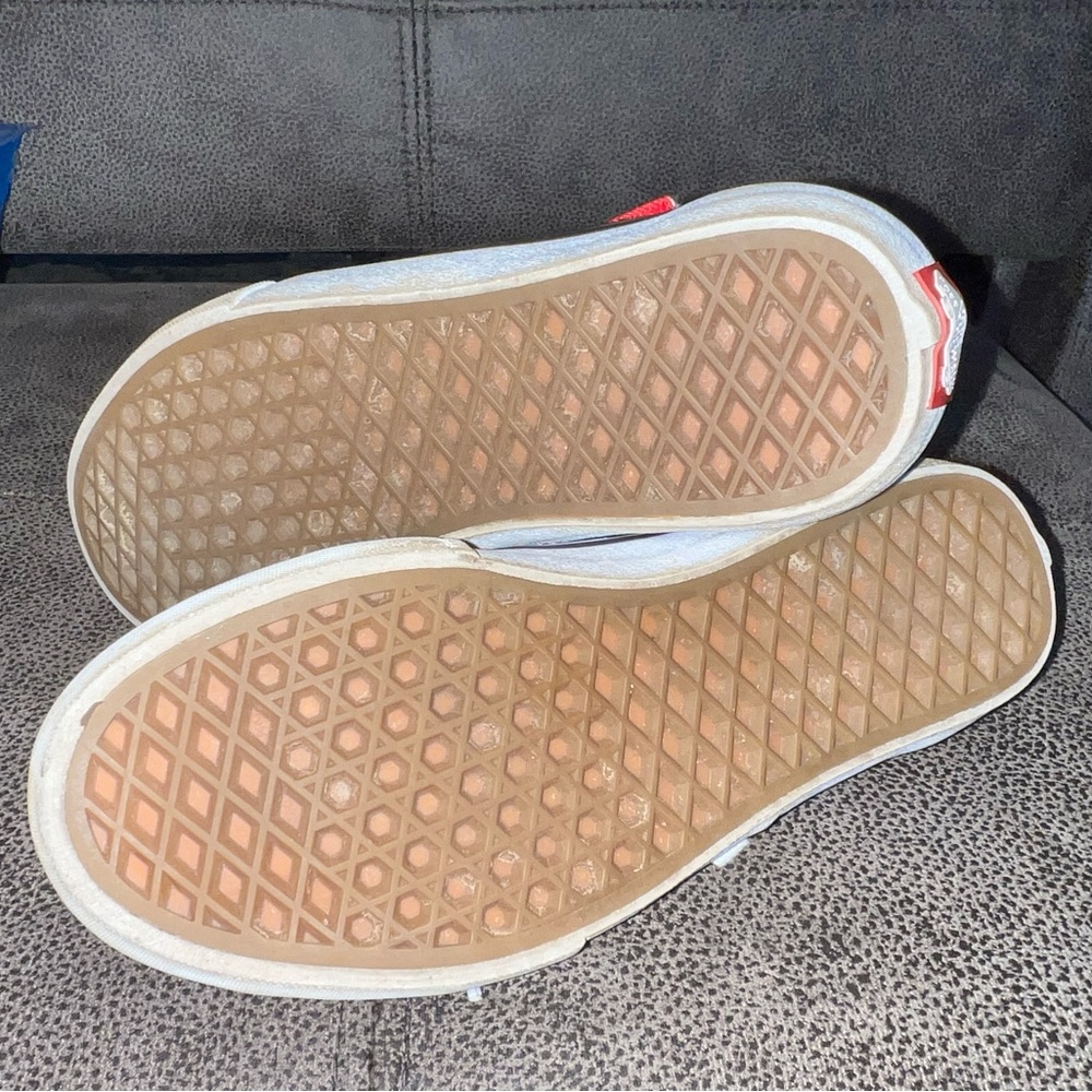 Vans - Picture 4 of 5
